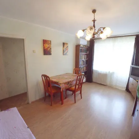 сегедская St Apartment *